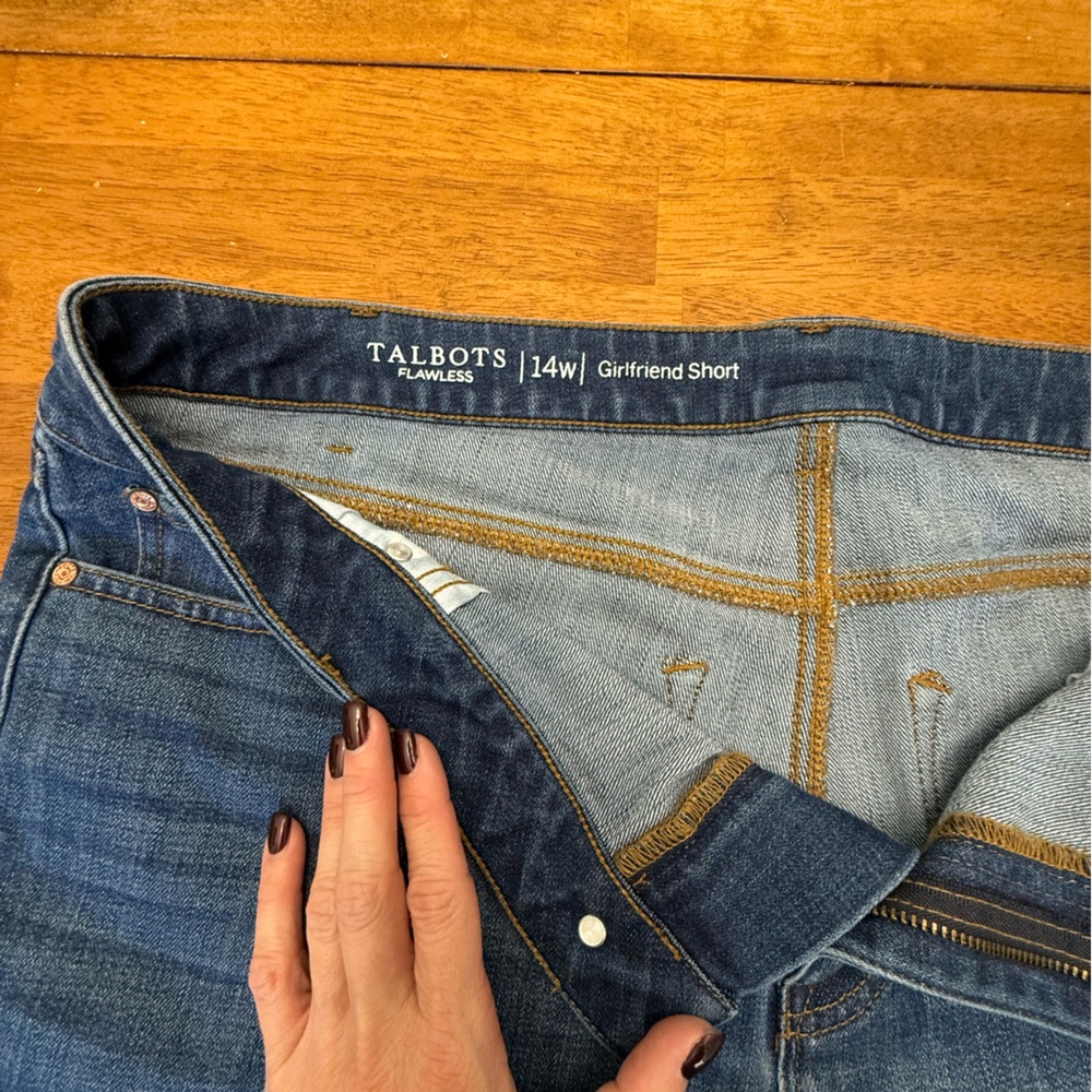 Talbots Dark Washed Denim Girlfriend Jean Shorts 14W - Picture 2 of 8